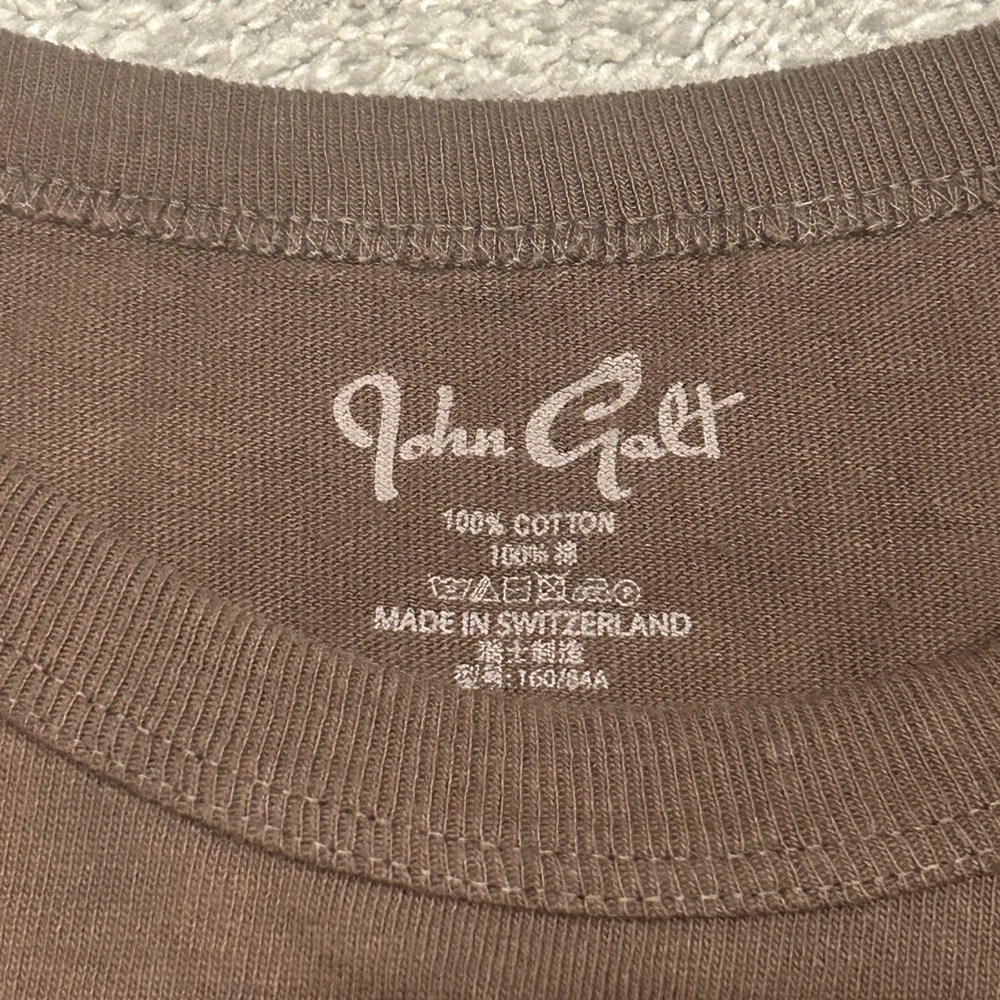 Brandy Melville Baby Tee - Picture 2 of 2